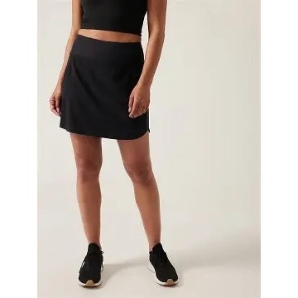 Athleta Run with It 16” Black Skort Black Small